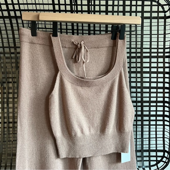 Reformation Caitlin Cashmere Two Piece Set - Picture 3 of 11